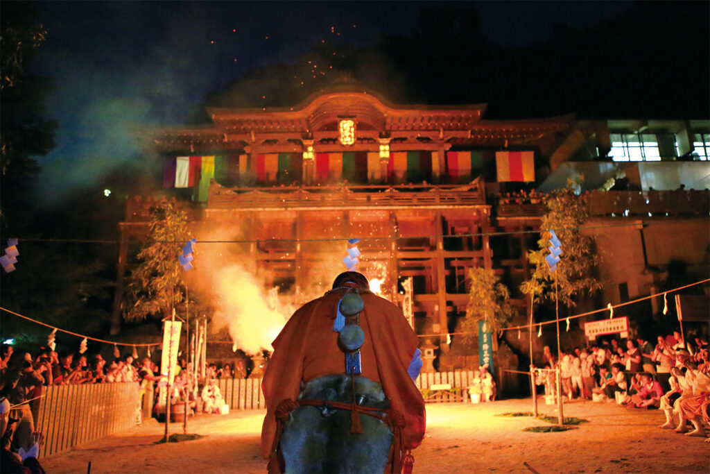 山伏のお寺の火渡り祭